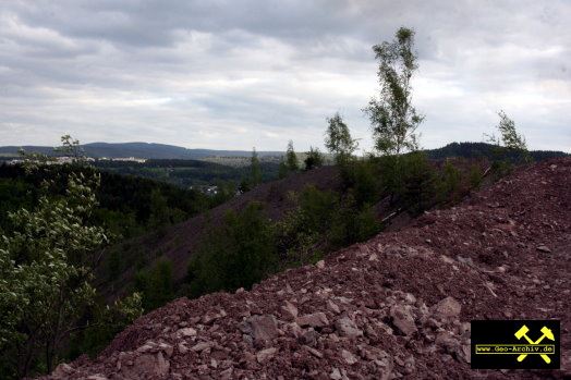 Bereich und Halde der SDAG Wismut Schaechte 12, 256 - 309, Revier Aue-Schlema, Erzgebirge, Sachsen - 16. Mai 2009 (9).jpg